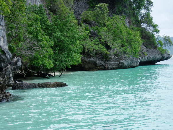 Azumini Blue River